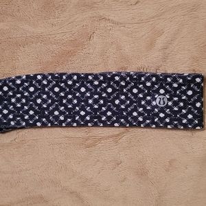 Lululemon black and white headband